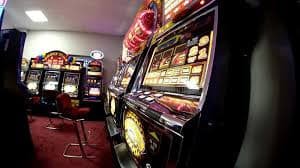 slotvip cc live casino dealer table streamed on mobile browser